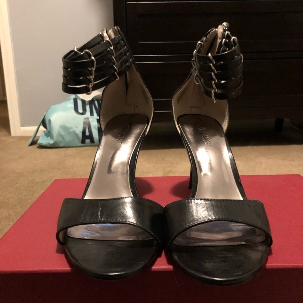 Nine West - Picture 2 of 2